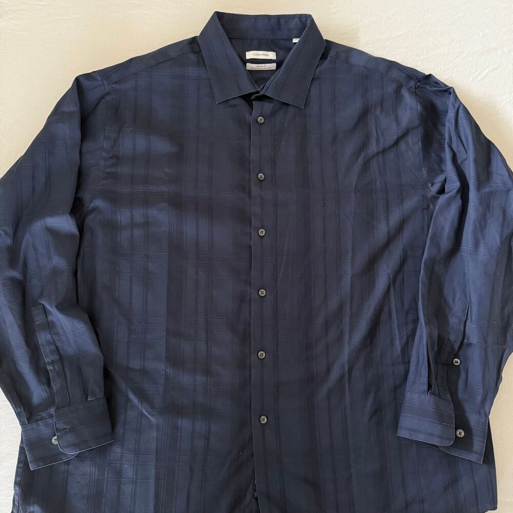 Calvin Klein | Navy Non-Iron Dress Shirt | 18.5 34/35 | Regular Fit | 100% Cotto